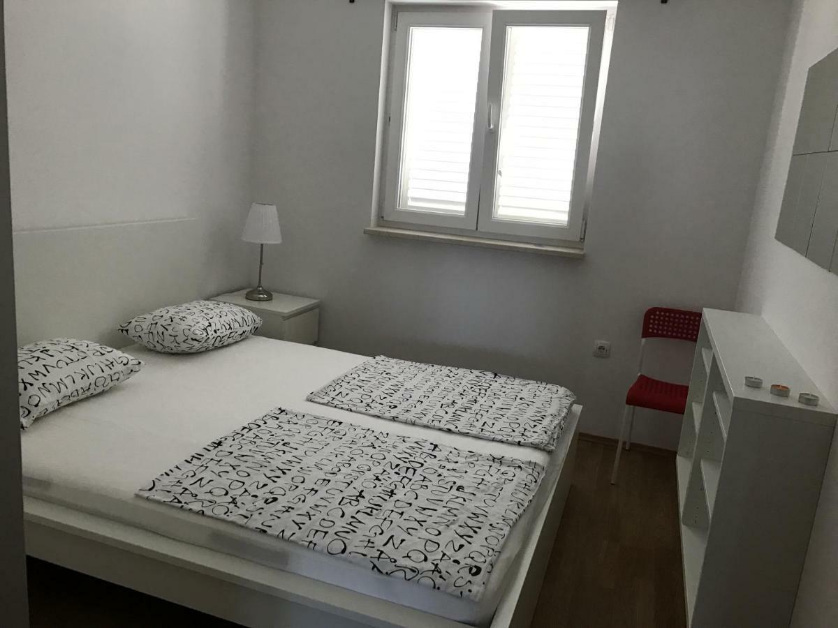 Apartments Gazebo Трогир Экстерьер фото